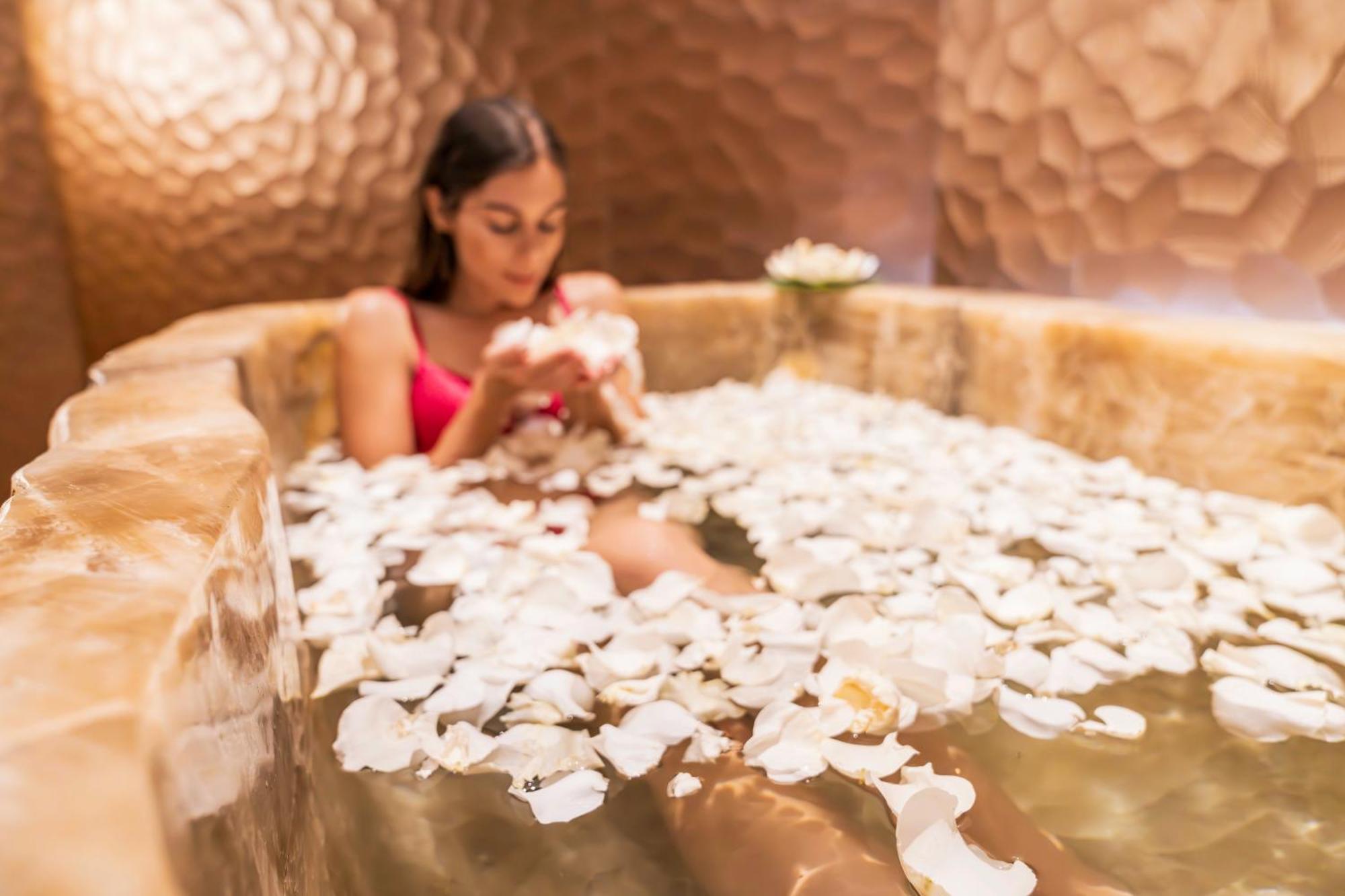 Royal River, Luxury Hotel - Adults Only 阿德耶 外观 照片